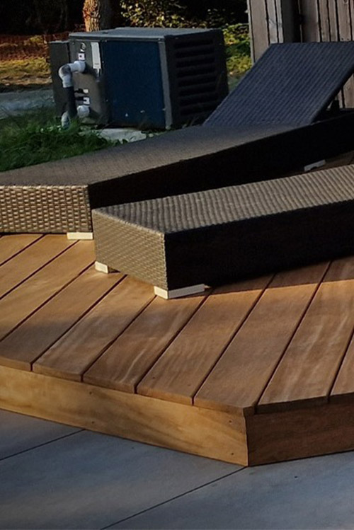 realisation d une terrasse en bois avec claustras hestia agencement